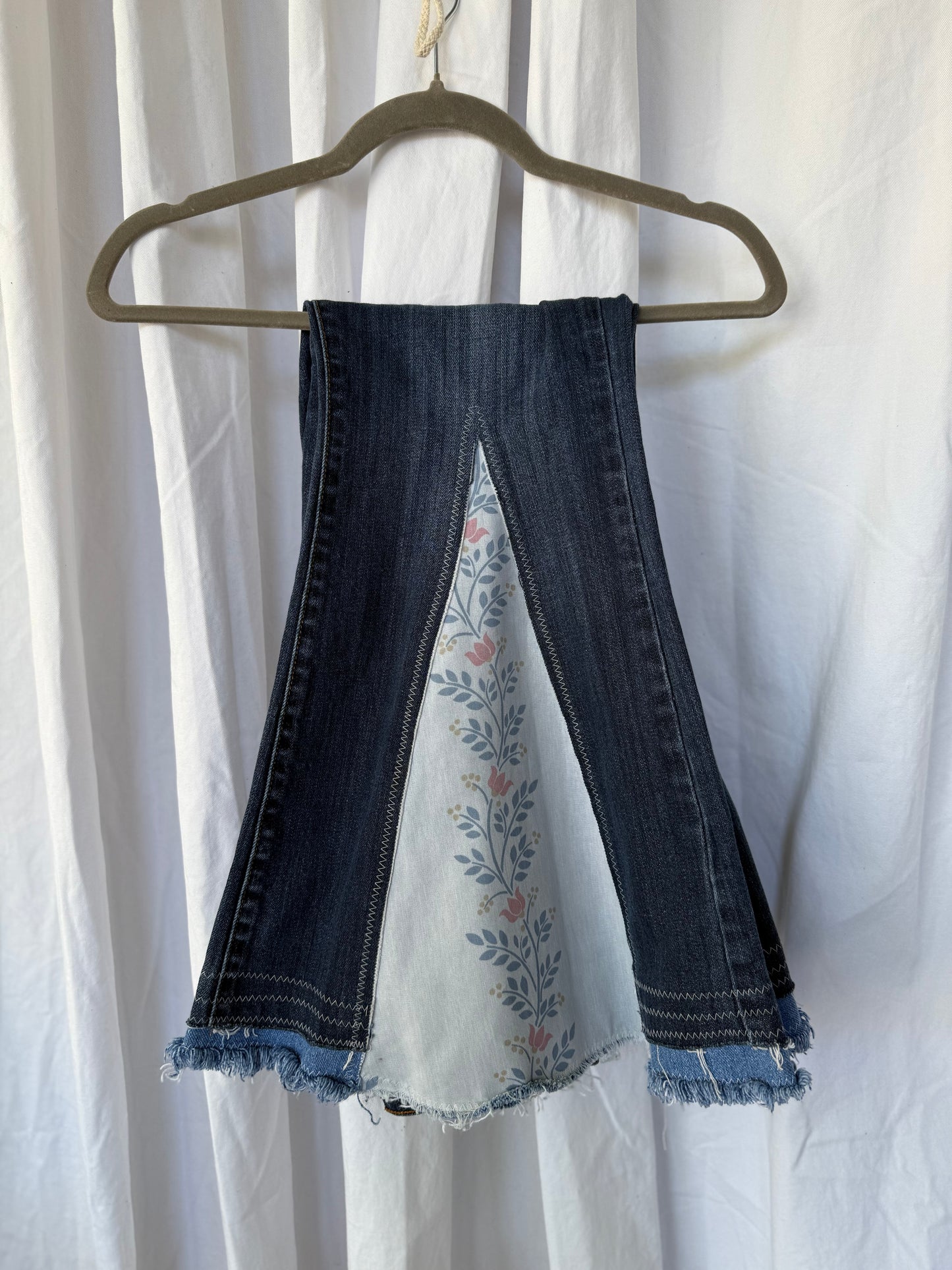 Floral Bell Bottom Jeans (size 12) – Romantic Vintage Style
