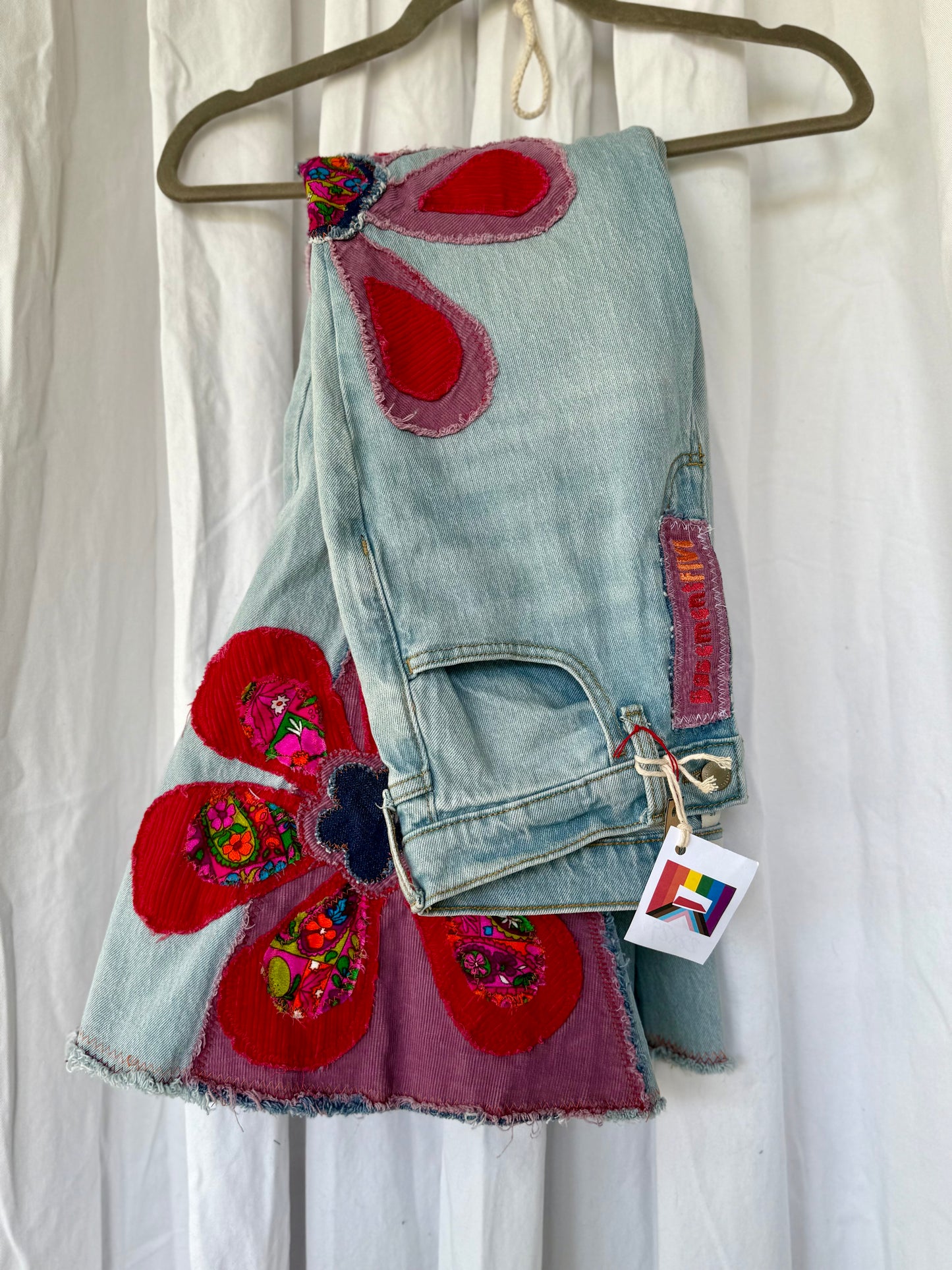 Pink & Red Floral Bell Bottom Jeans (size 6)– Groovy Retro Statement