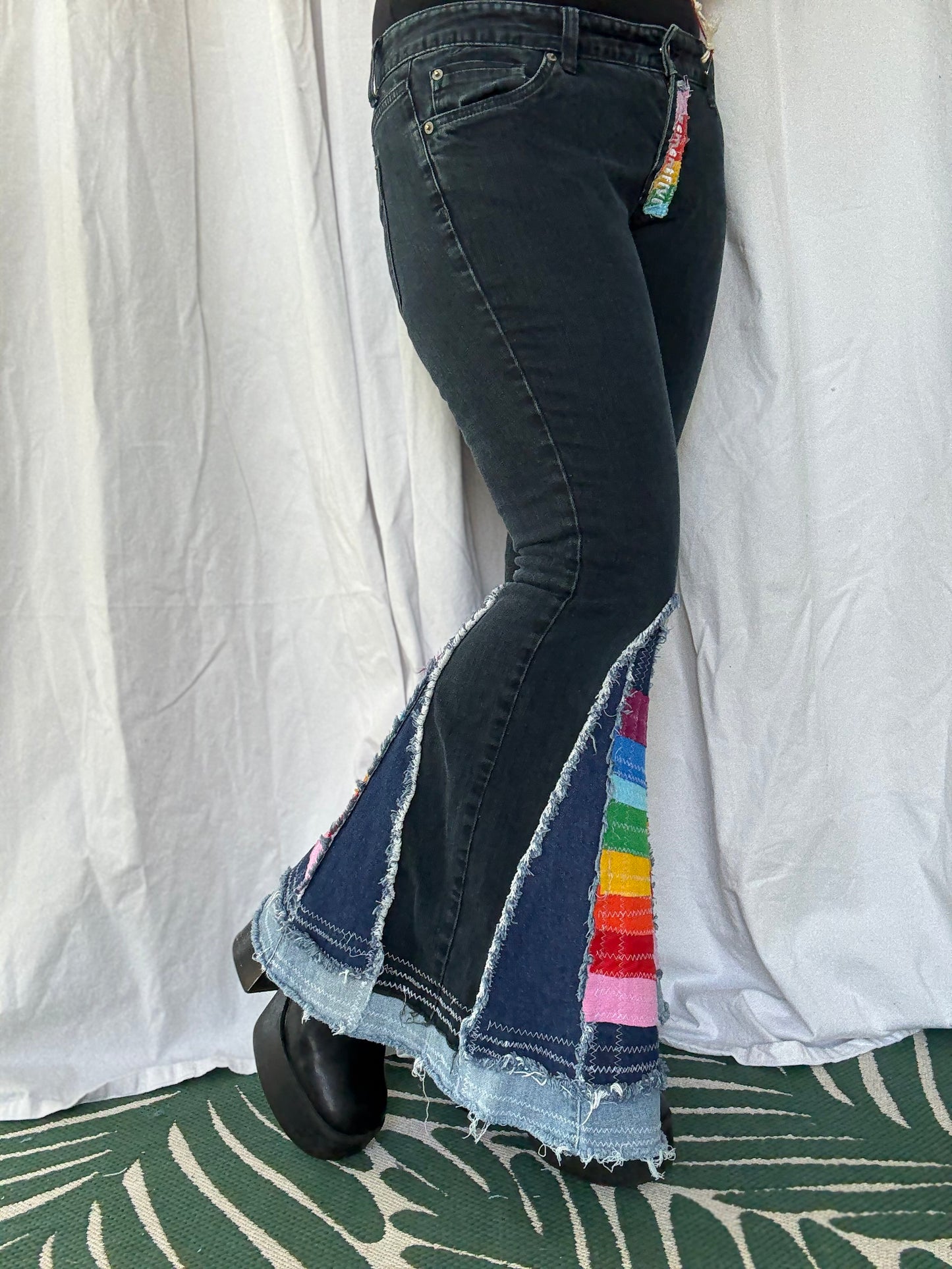 Rainbow Bell Bottom Jeans (size 12)ā Festival Ready Flare š