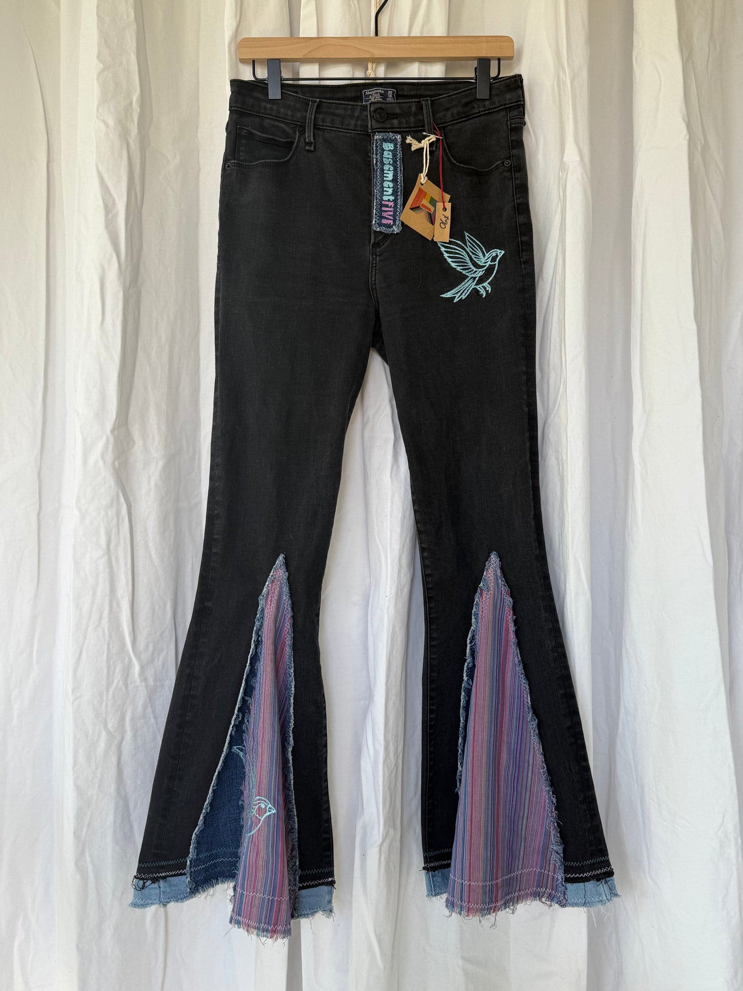Purple Striped Flare with Hummingbird detail (Size 10)