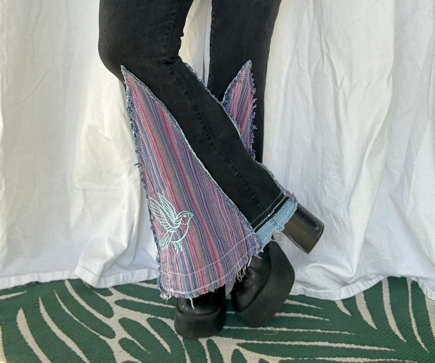Purple Striped Flare with Hummingbird detail (Size 10)
