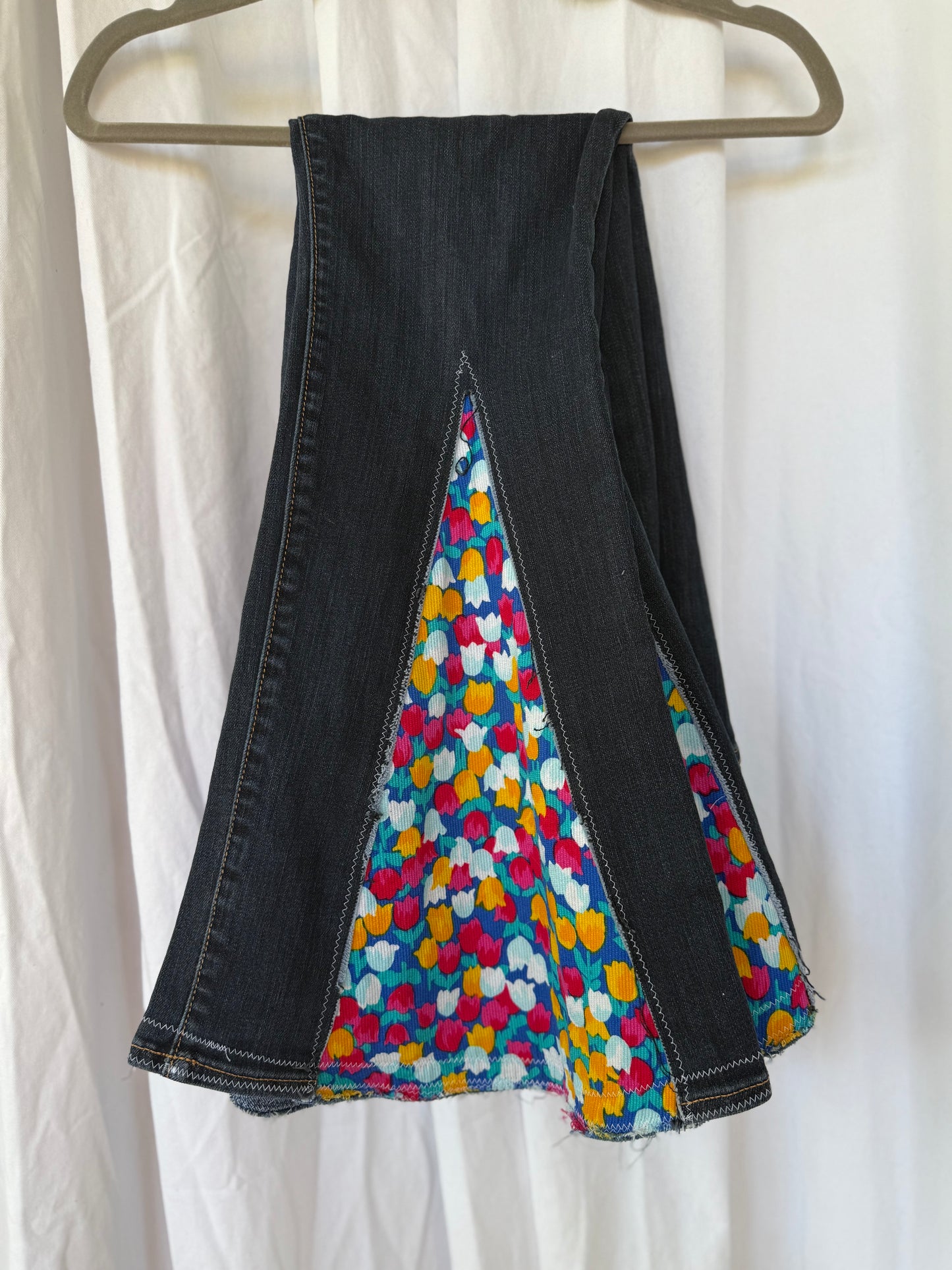 Floral Bell Bottom Jeans (size 10)– Bold Retro Style