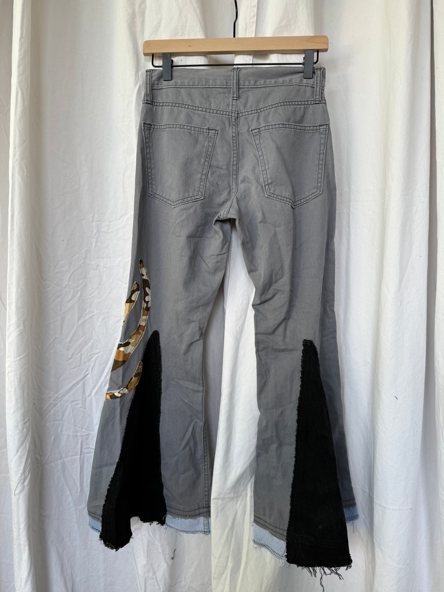 Western Boho Bell Bottom Jeans (size 0) – Skull & Antler Design