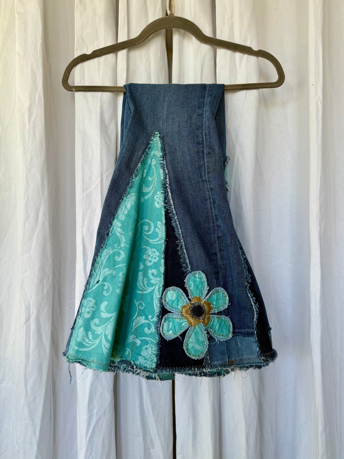 Retro Pinup Girl Flower Power Bell Bottom Jeans (size 12) – Bold Vintage Vibes