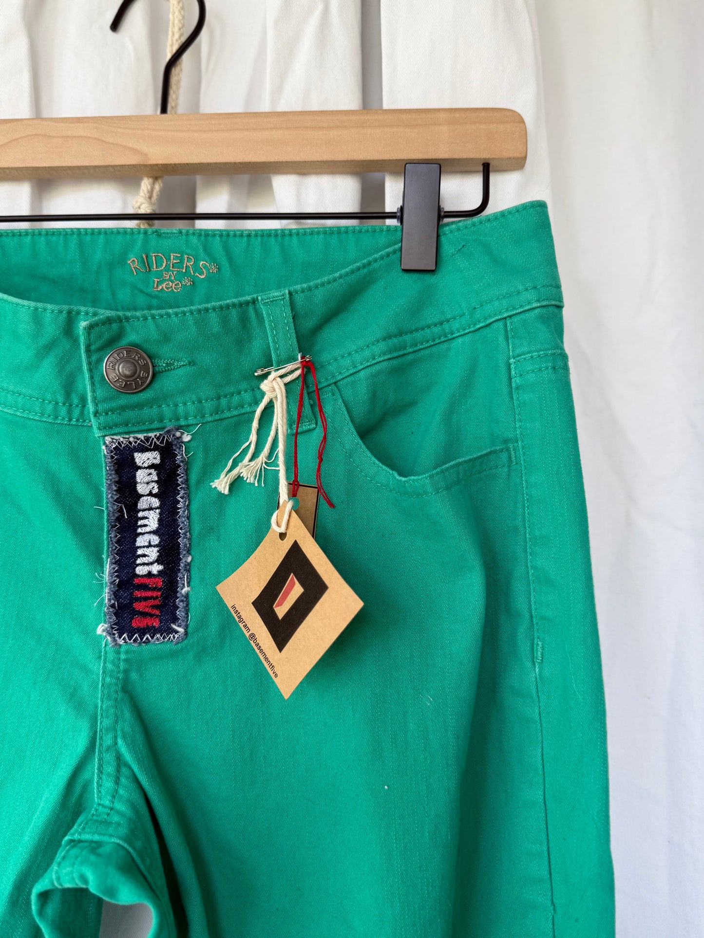 Green Bell Bottom Jeans (size 8) – Retro Denim Contrast Flare