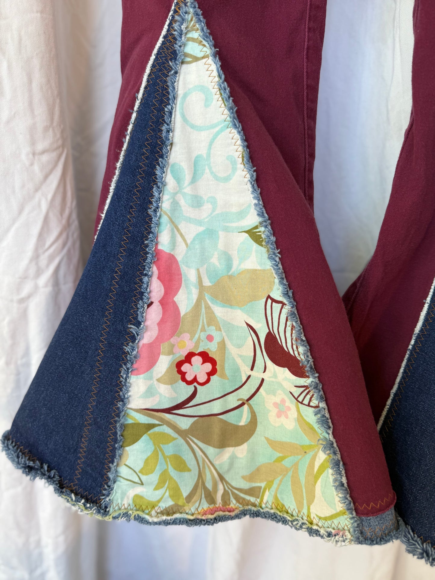 Maroon Bell Bottom Jeans (size 6) – Boho Floral Patchwork Flare
