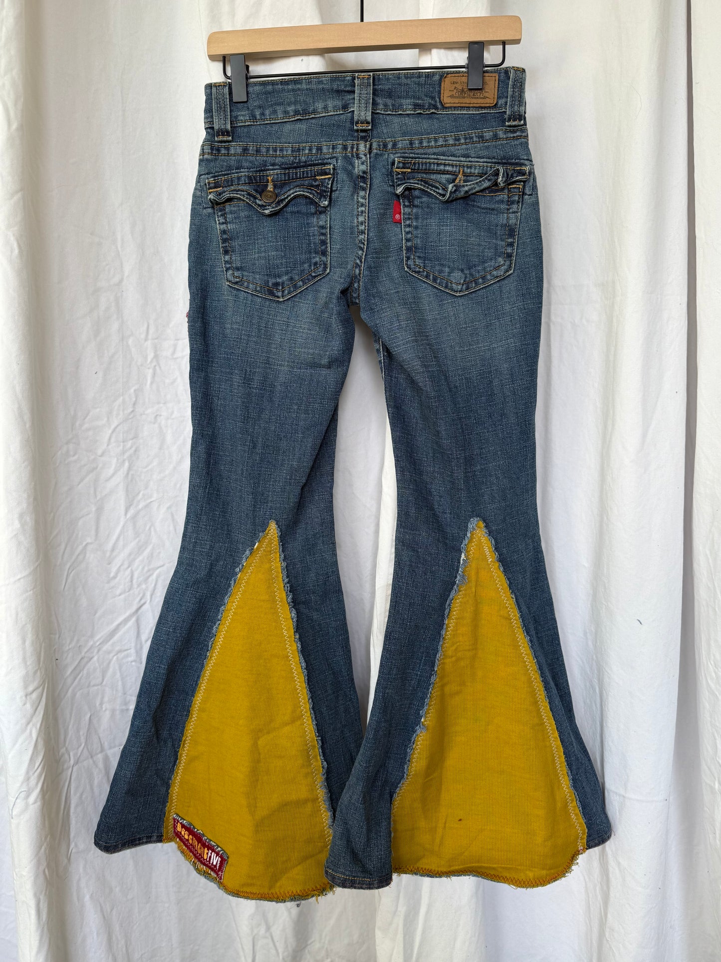 Upcycled 70s Flower Power Bell Bottom Jeans (size 2) – Handmade Retro Flare