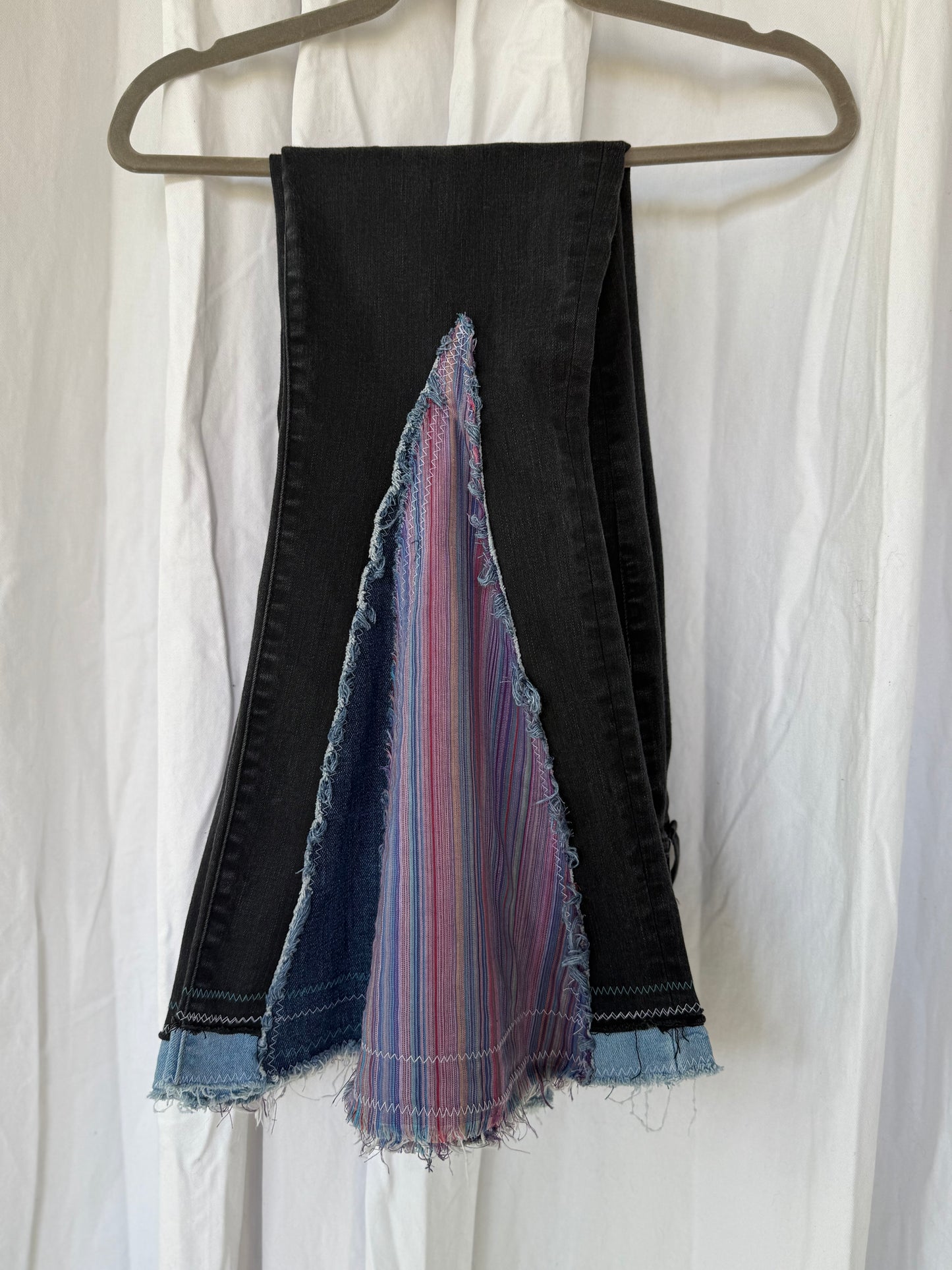 Purple Striped Flare with Hummingbird detail (Size 10)