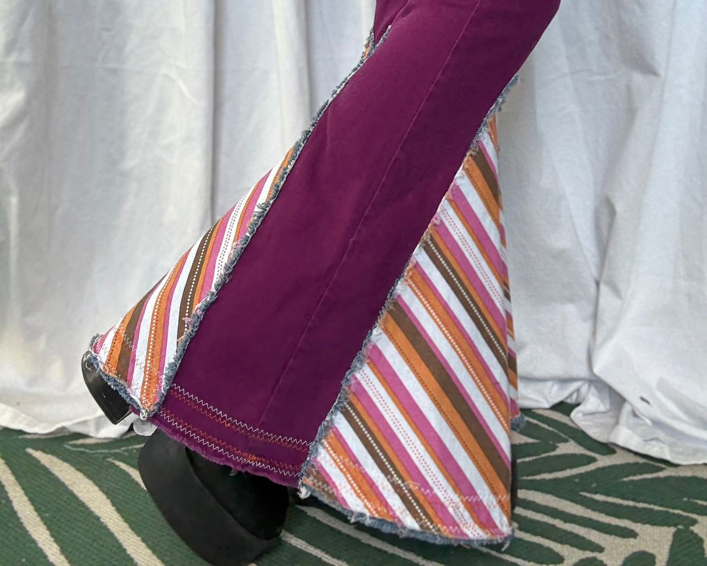 Purple Lee Rider Bell Bottom Jeans (Size 6)– Flare Pants with Diagonal Insert – Sustainable Retro Denim