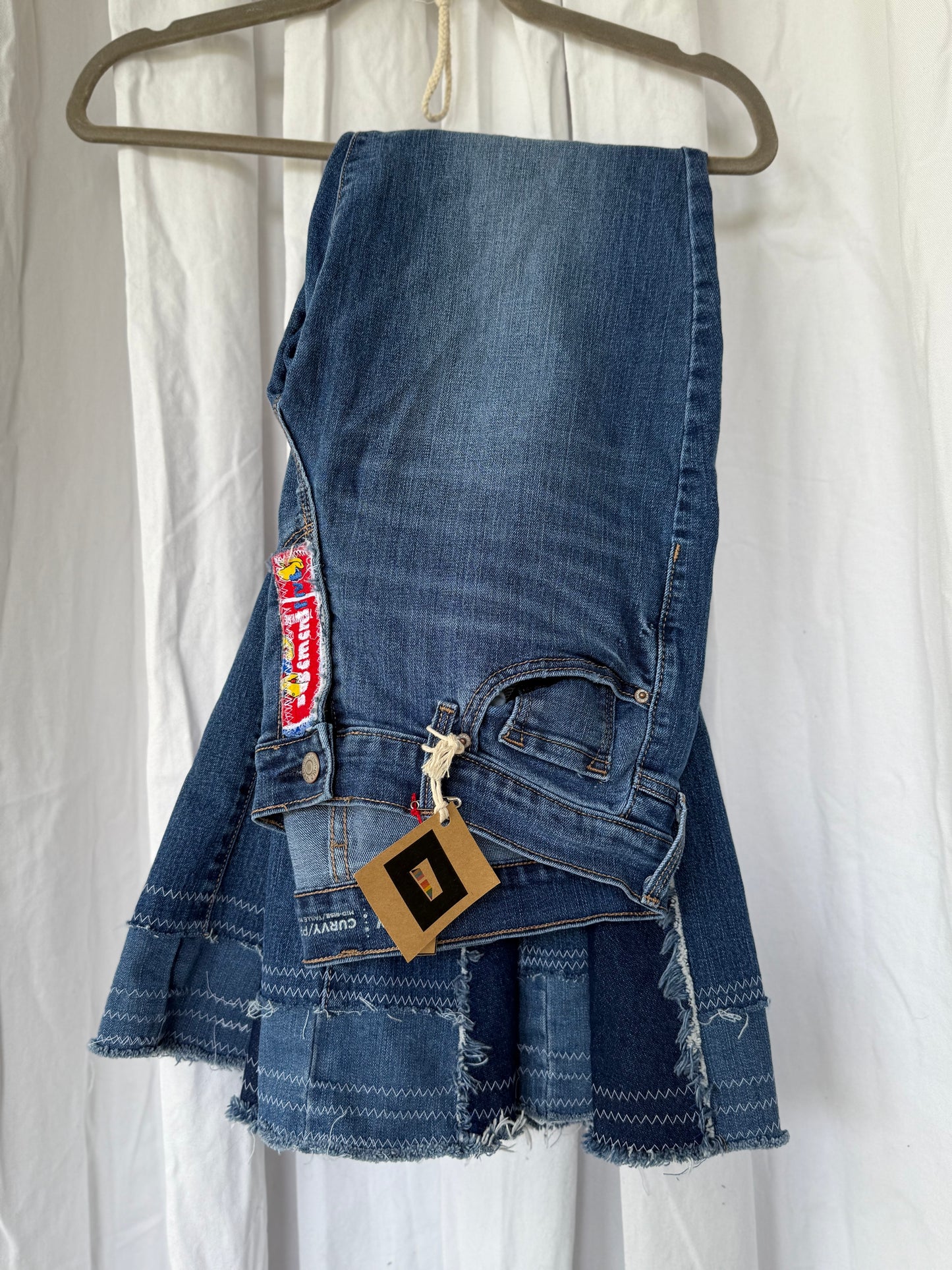 Jayhawks Bell Bottom Jeans (size 6) – Rock the Retro Game Day Look