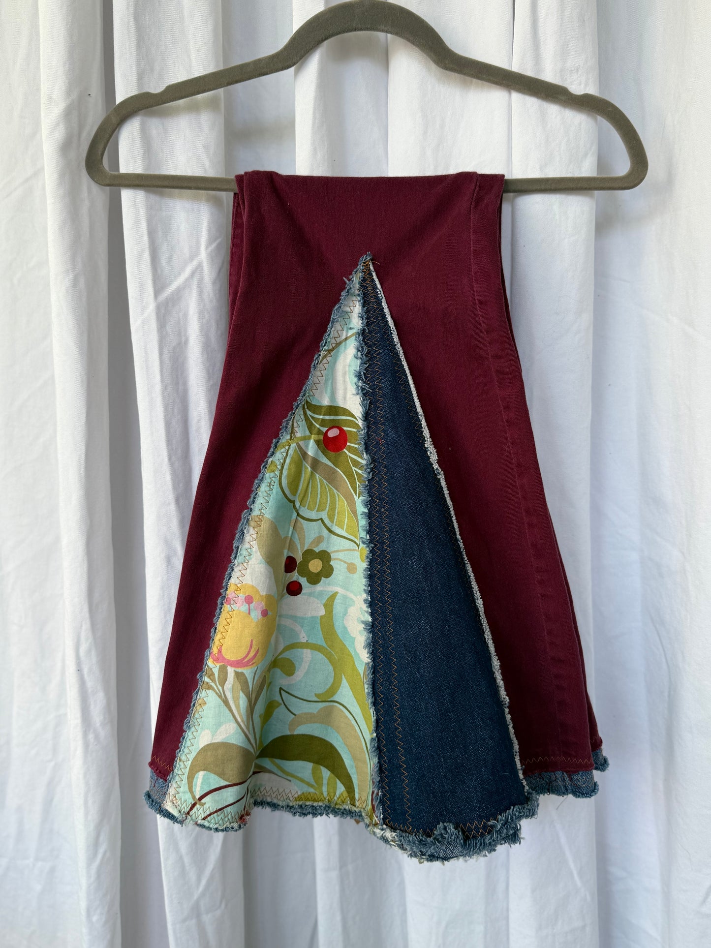 Maroon Bell Bottom Jeans (size 6) – Boho Floral Patchwork Flare