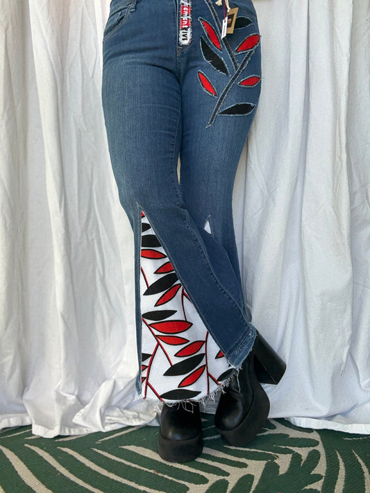 Red & Black Wild Leaf (size 10)