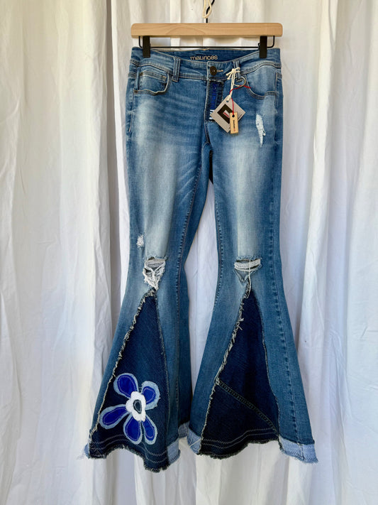 Blue Daisy Bell Bottom Jeans (size 1/2)