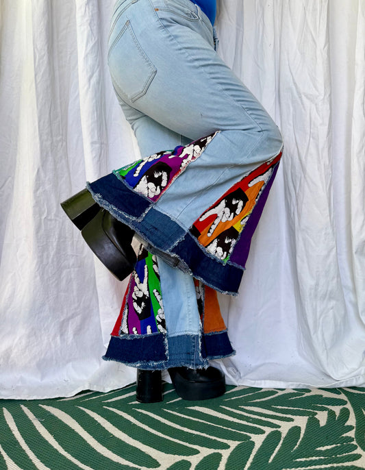 ✌🏻🌈 Patchwork Upcycled Bell Bottoms (Size 14 - 32x31)