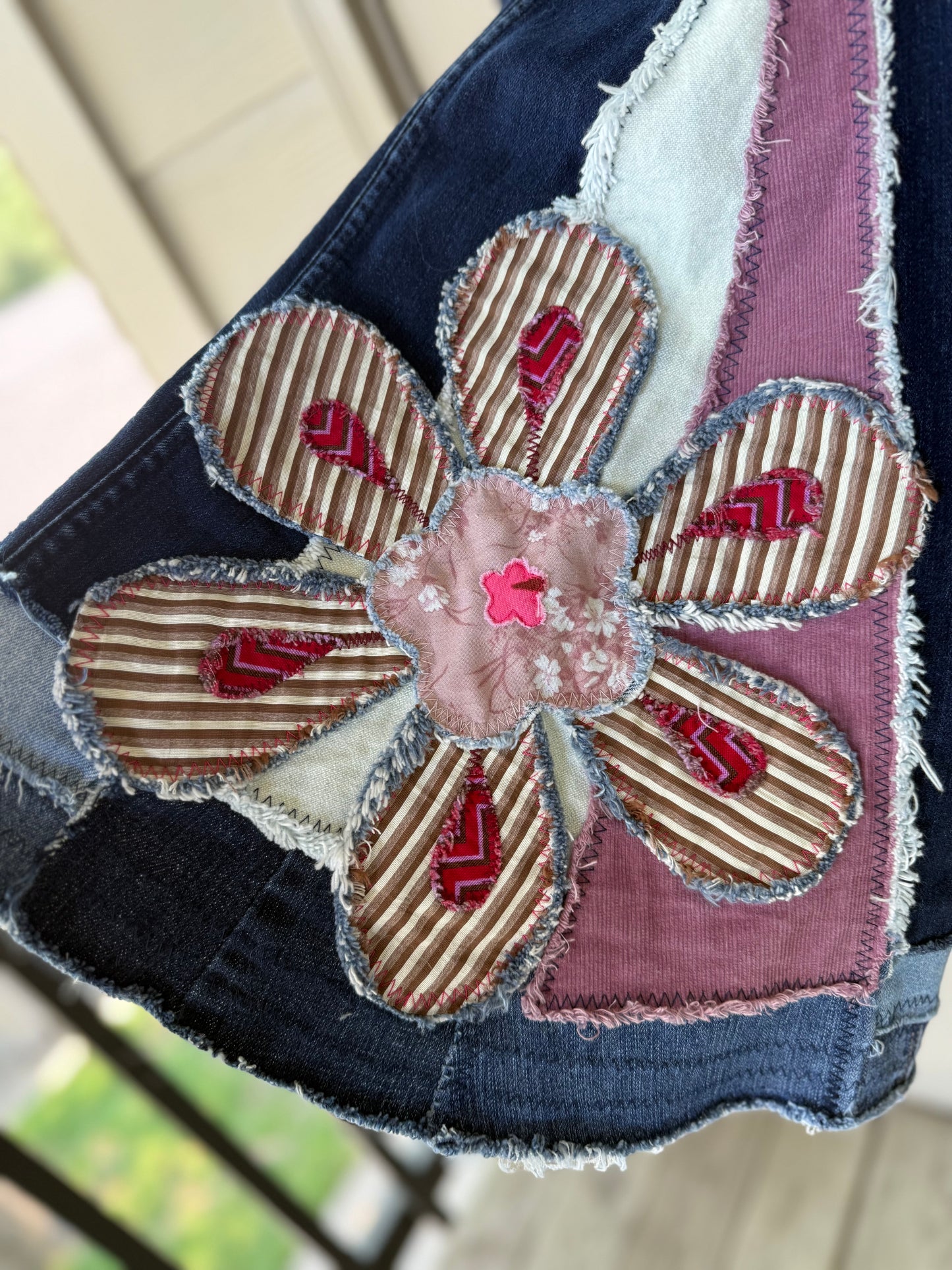 Fabulous Flower Bell bottoms - Size 26 (45x31)