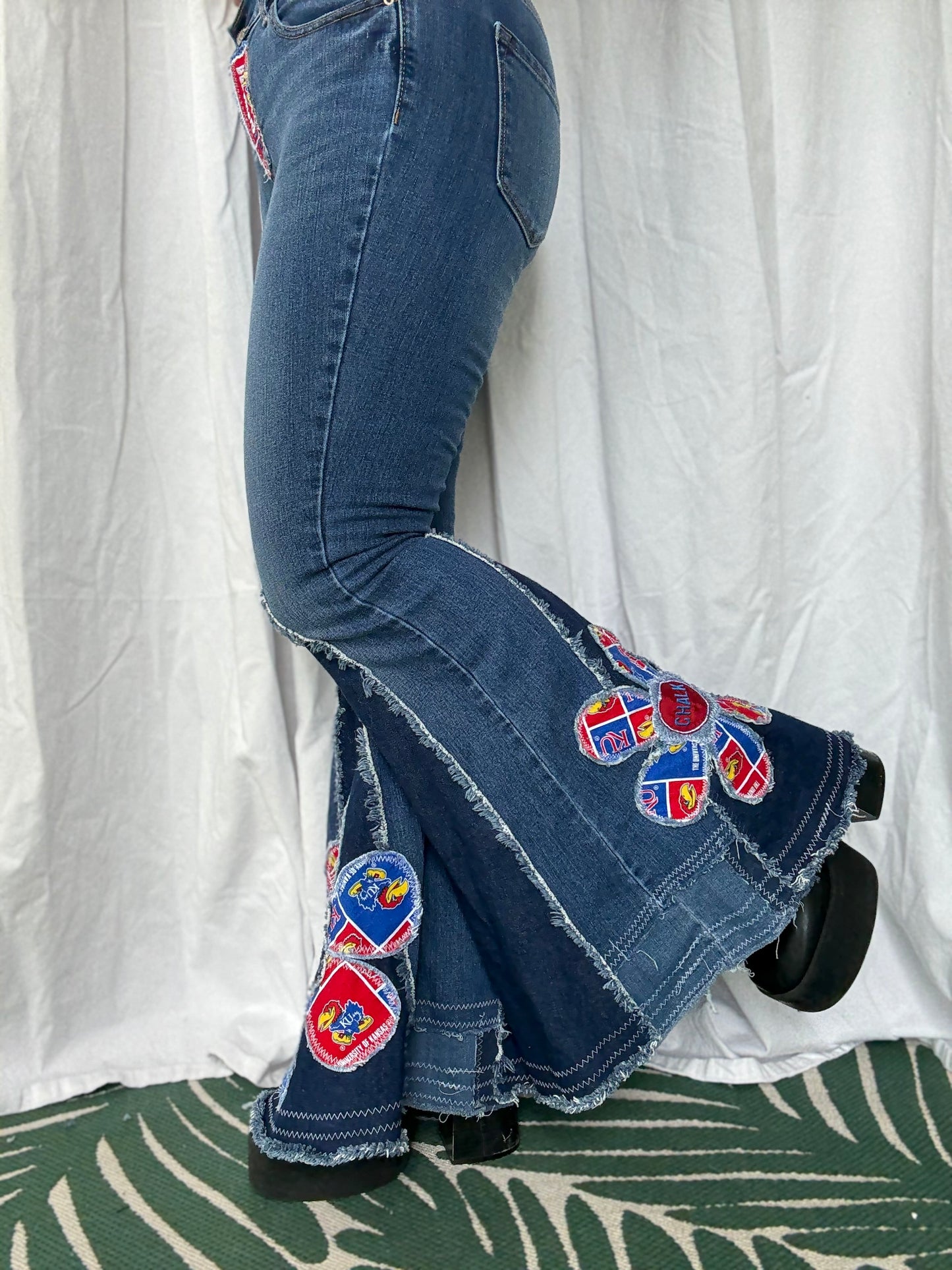 Jayhawks Bell Bottom Jeans (size 6) – Rock the Retro Game Day Look