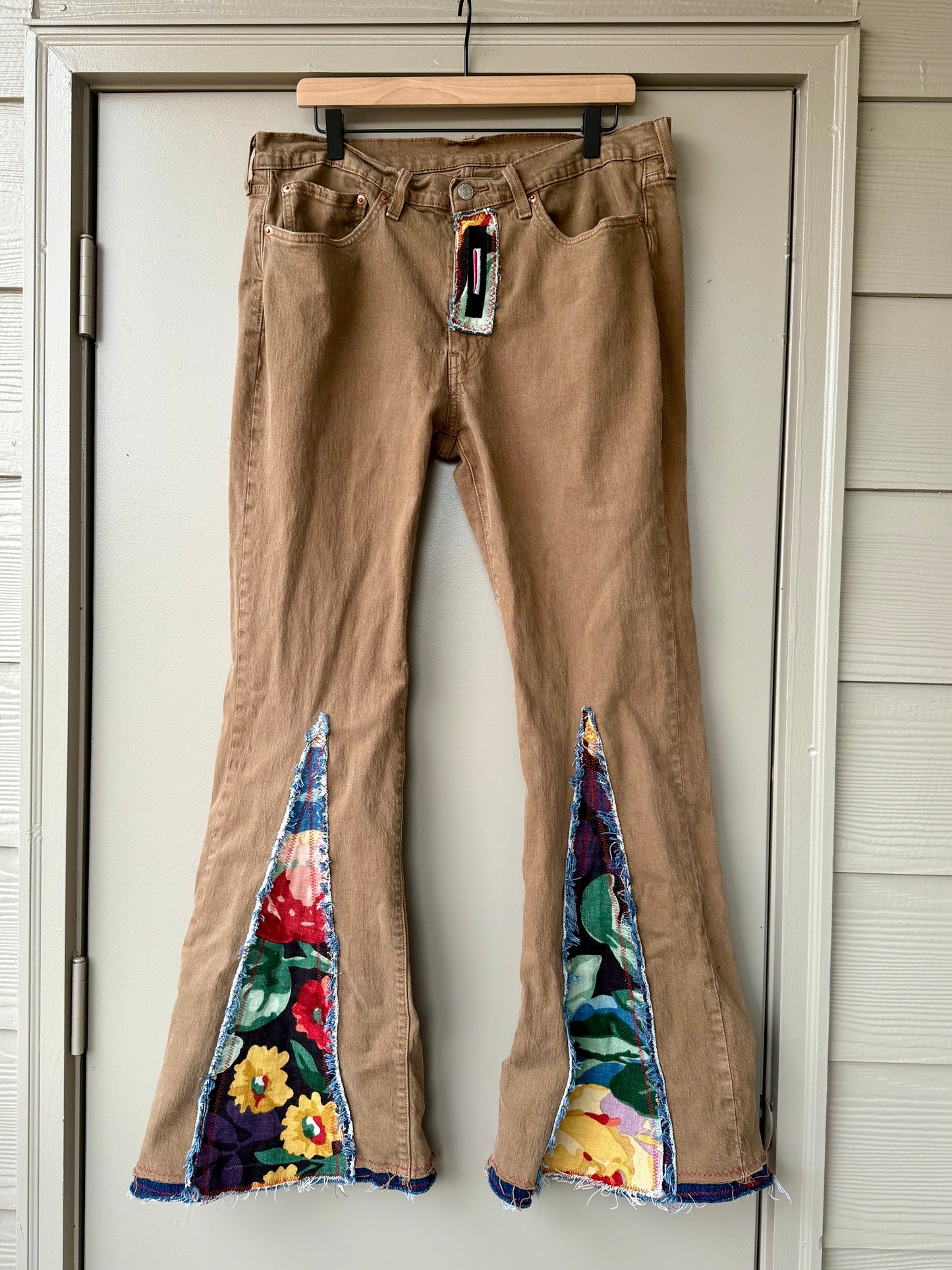 Men’s Upcycled Tan Floral Bell-Bottom Jeans – One-of-a-Kind Statement Pair (Levis 36x34)