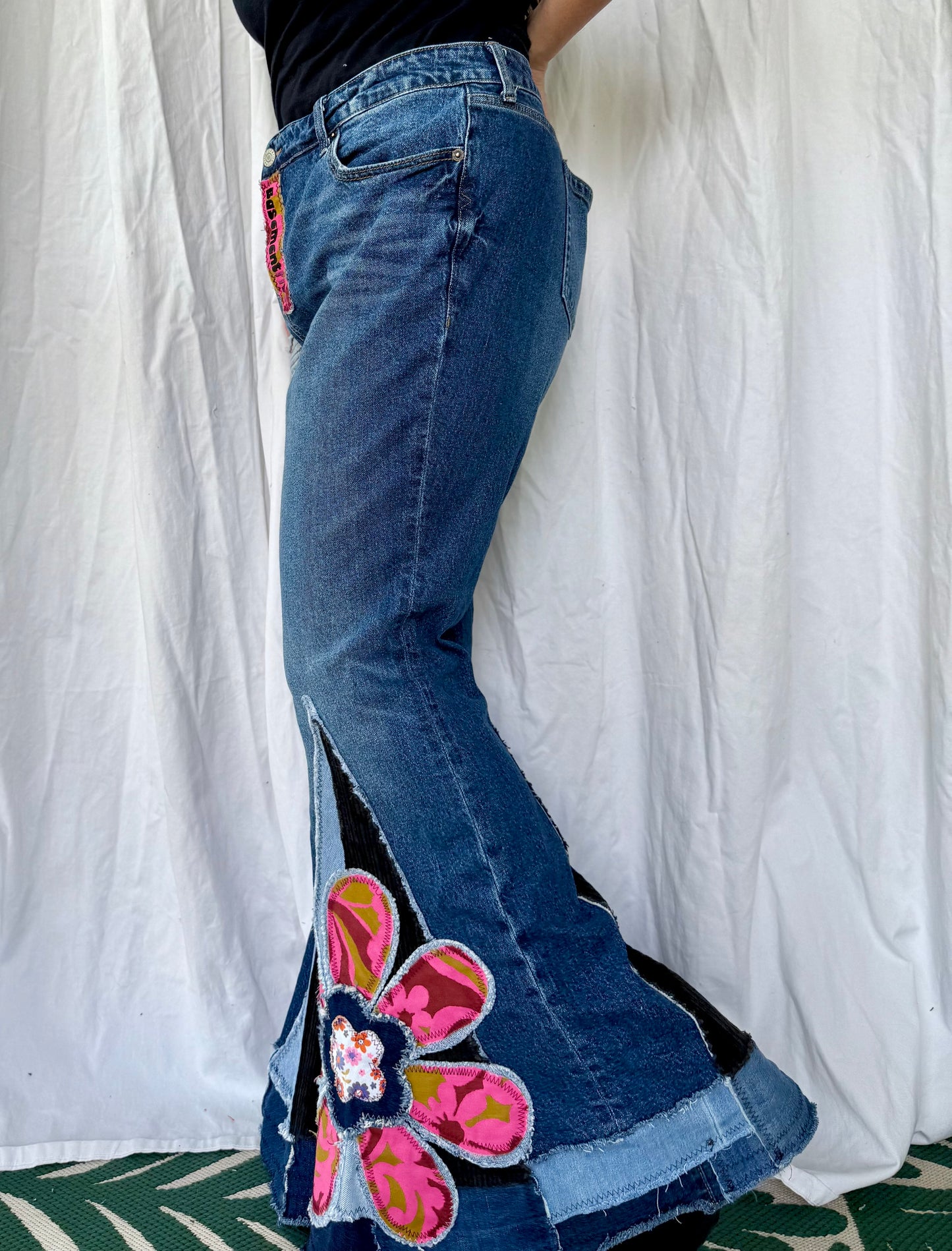 Retro Flower Power (size 20 long 33” inseam)