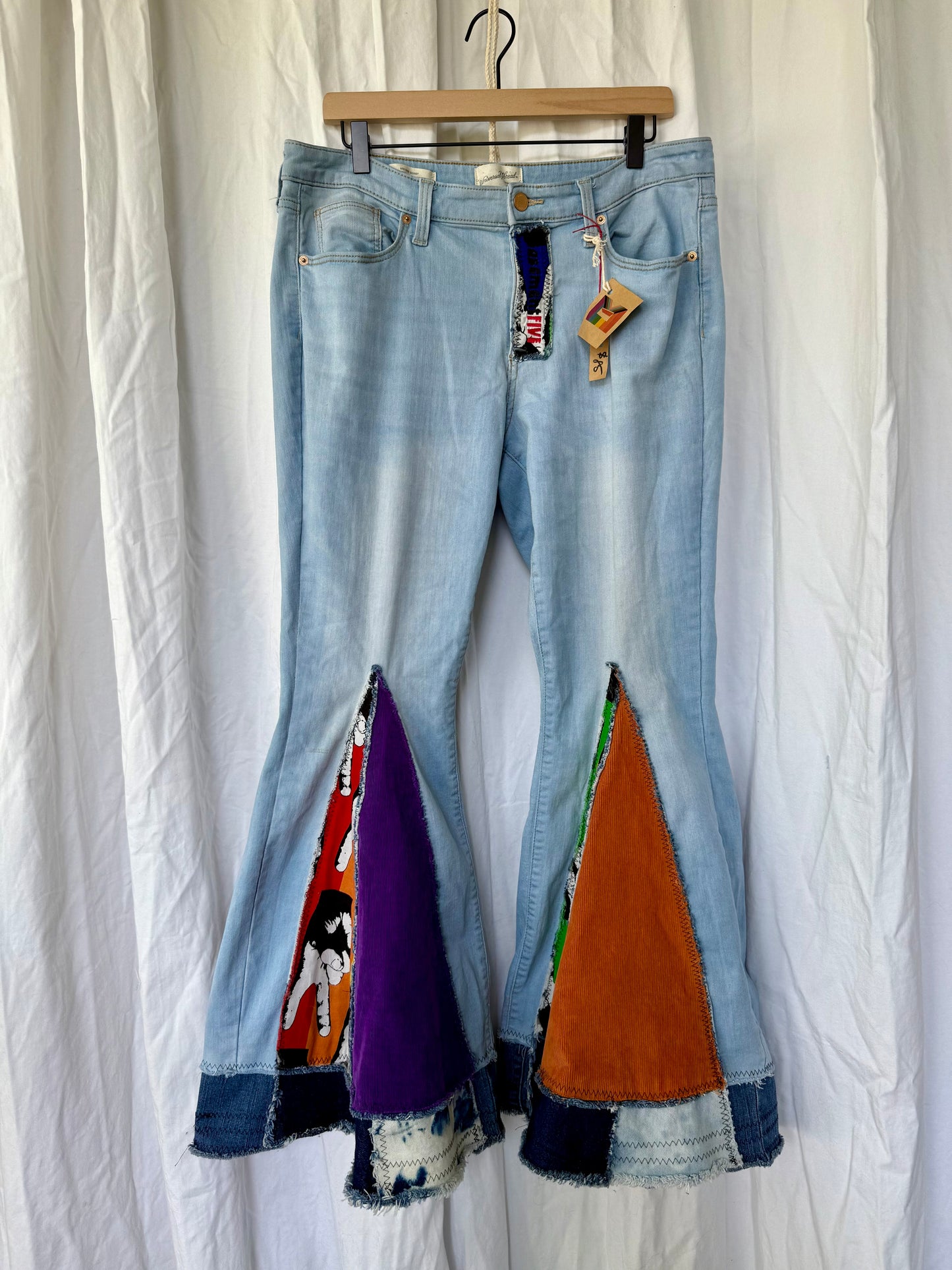 ✌🏻🌈 Patchwork Upcycled Bell Bottoms (Size 14 - 32x31)