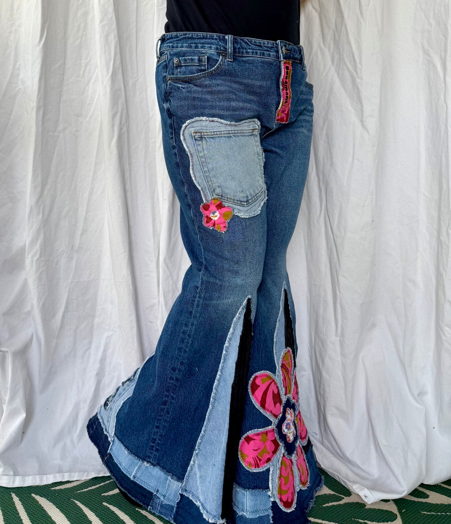 Retro Flower Power (size 20 long 33” inseam)