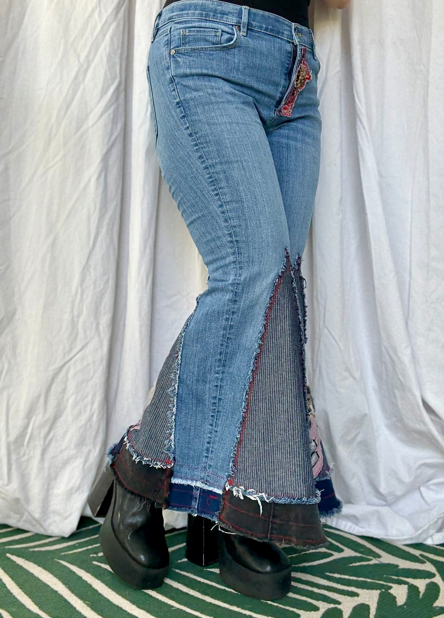 “Cleaning lady” Pin-Up Zombie Bell Bottom Jeans – Retro Rocker Flare (size 12)