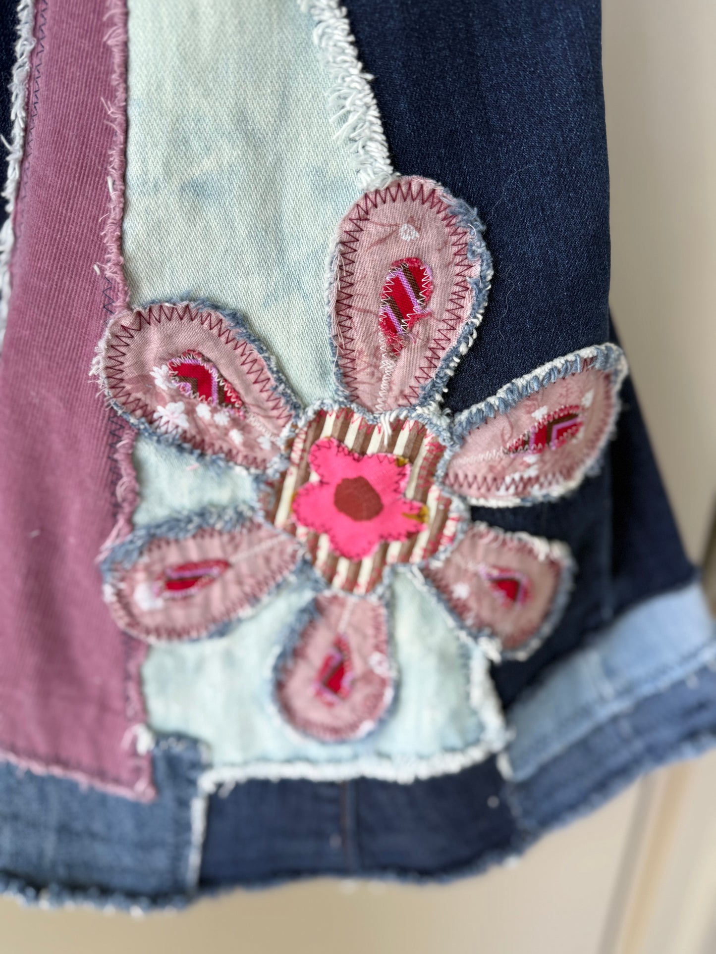 Fabulous Flower Bell bottoms - Size 26 (45x31)