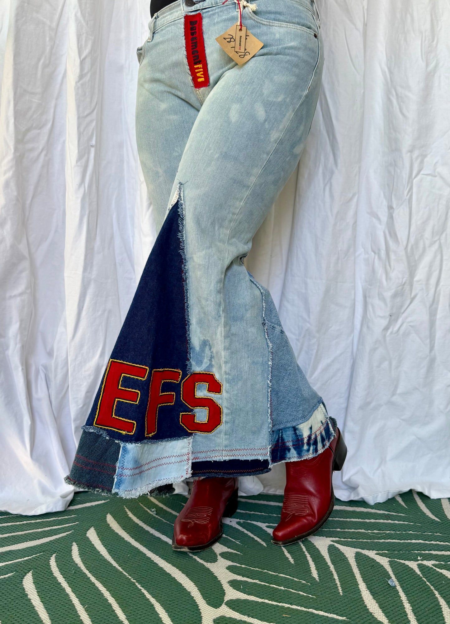 Chiefs Bell Bottom Jeans (Size 6) – Light Wash Statement Flares