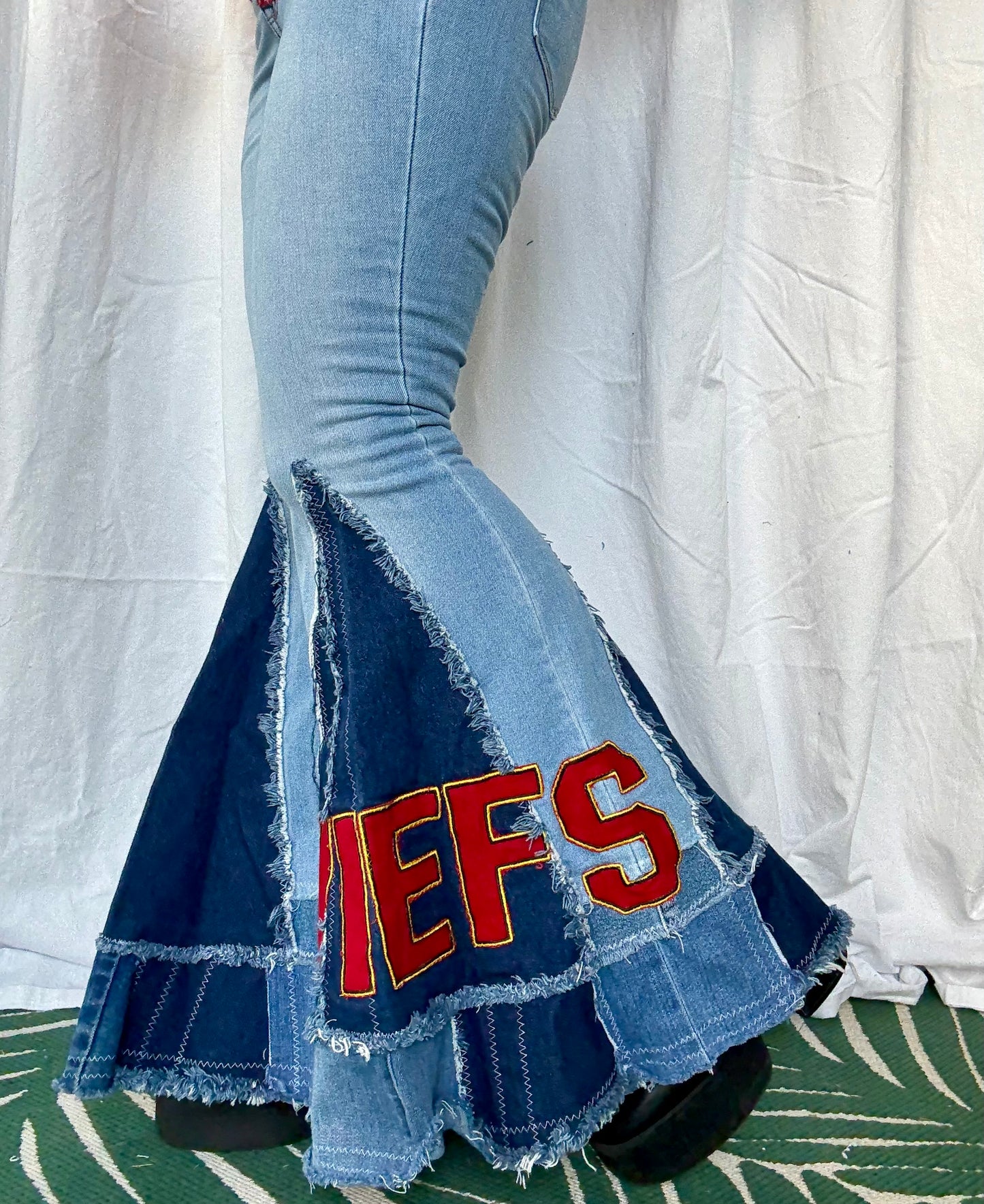 Chiefs Bell Bottom Jeans (Size 4) – Light Wash Statement Flares