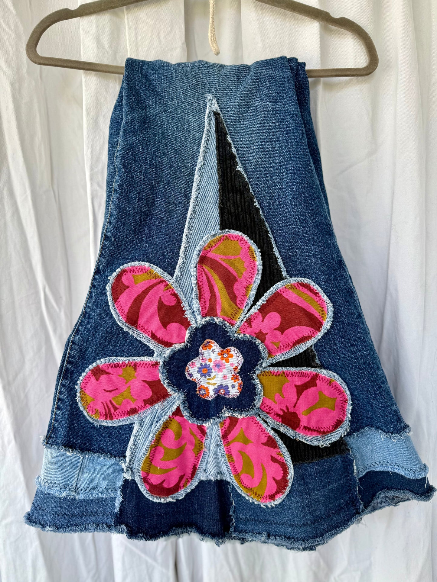 Retro Flower Power (size 20 long 33” inseam)