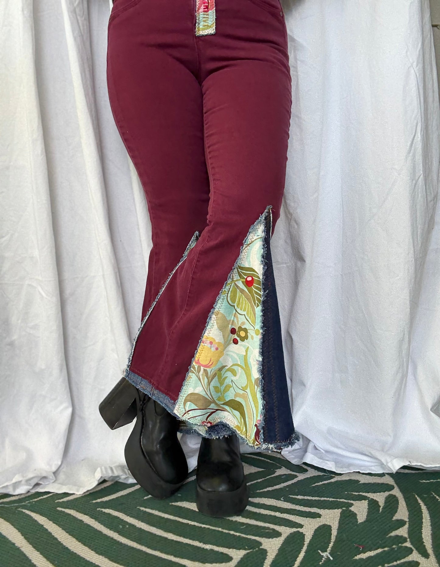 Maroon Bell Bottom Jeans (size 6) – Boho Floral Patchwork Flare