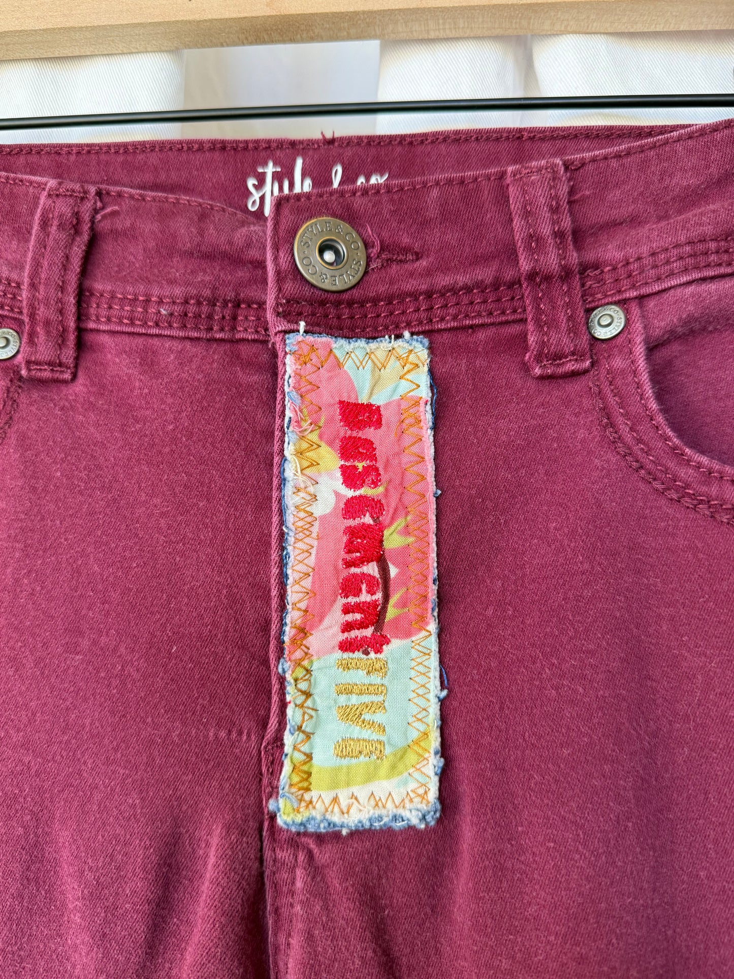 Maroon Bell Bottom Jeans (size 6) – Boho Floral Patchwork Flare