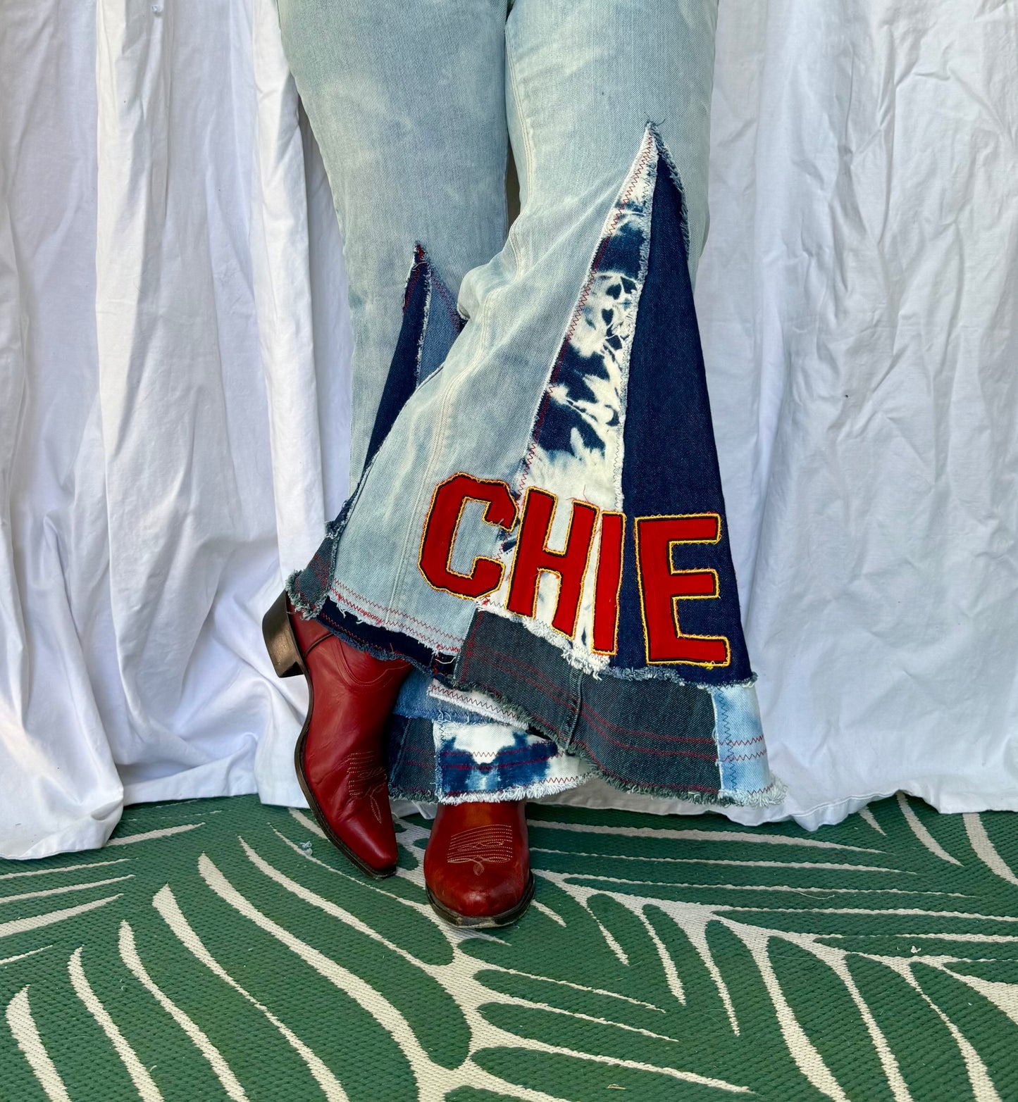 Chiefs Bell Bottom Jeans (Size 6) – Light Wash Statement Flares
