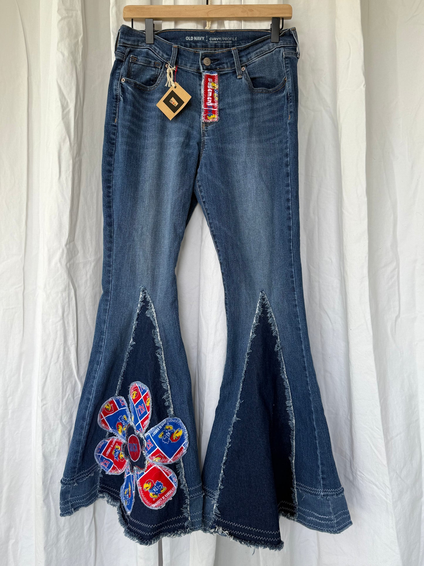 Jayhawks Bell Bottom Jeans (size 6) – Rock the Retro Game Day Look