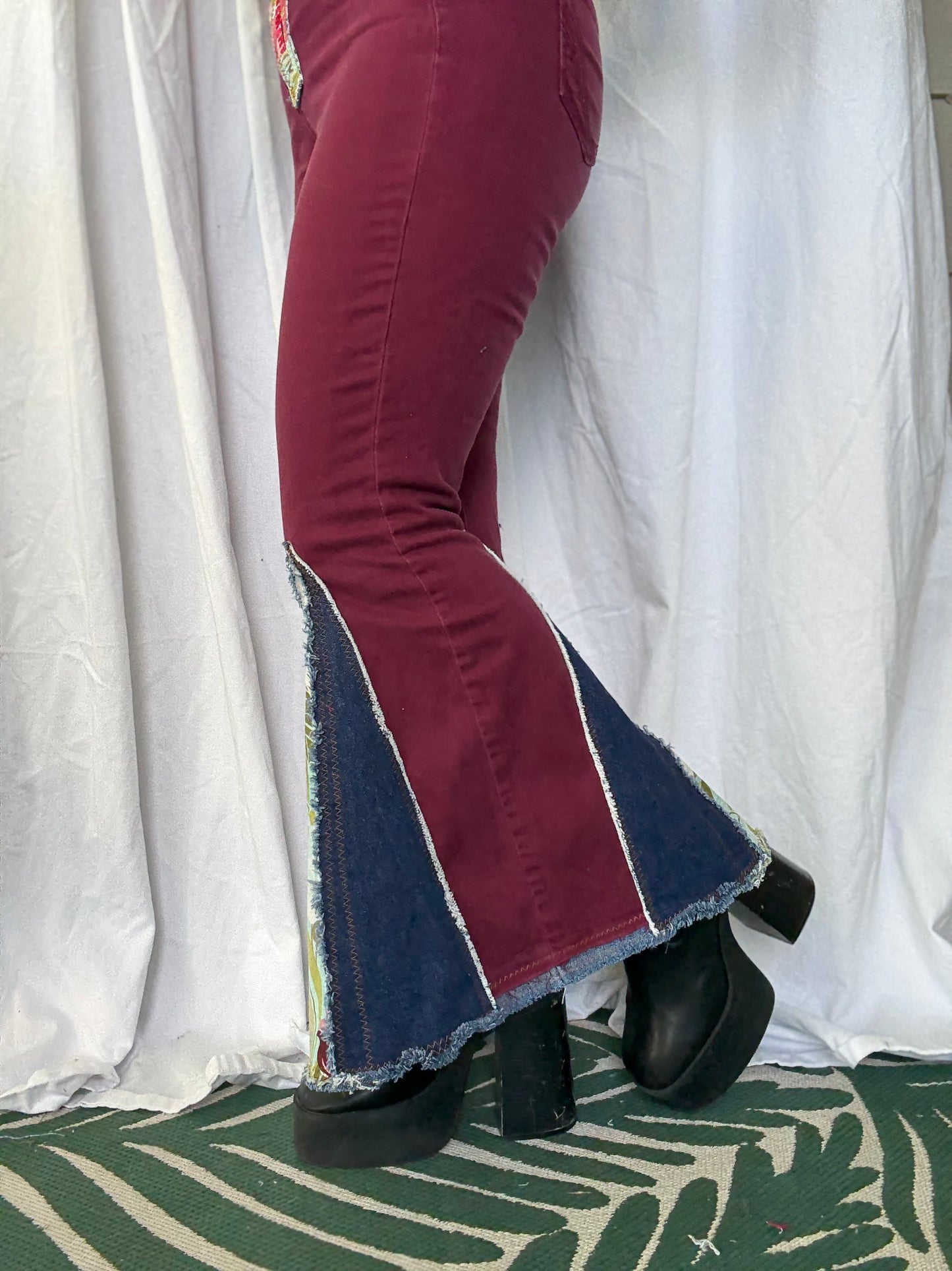 Maroon Bell Bottom Jeans (size 6) – Boho Floral Patchwork Flare