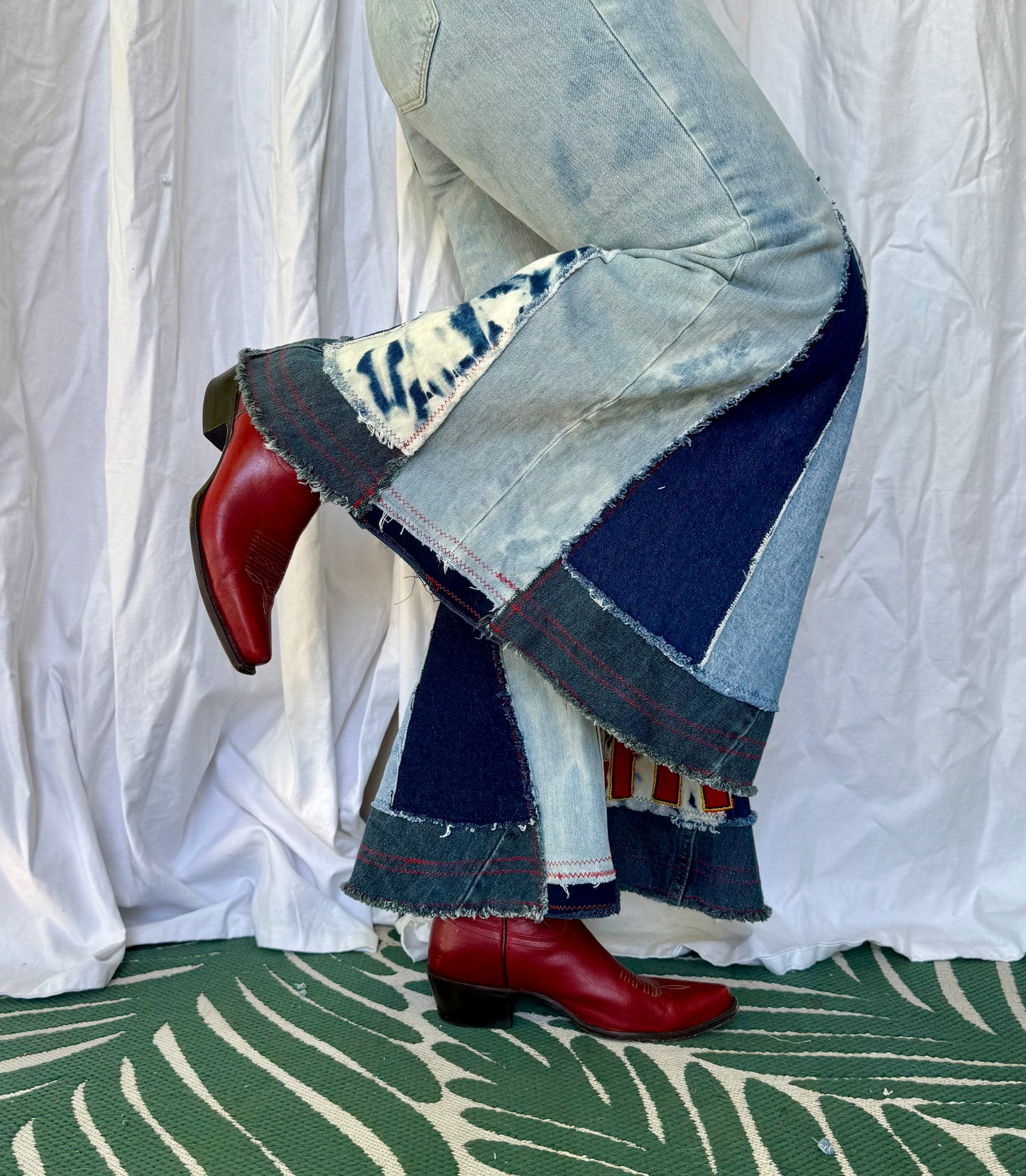 Chiefs Bell Bottom Jeans (Size 6) – Light Wash Statement Flares