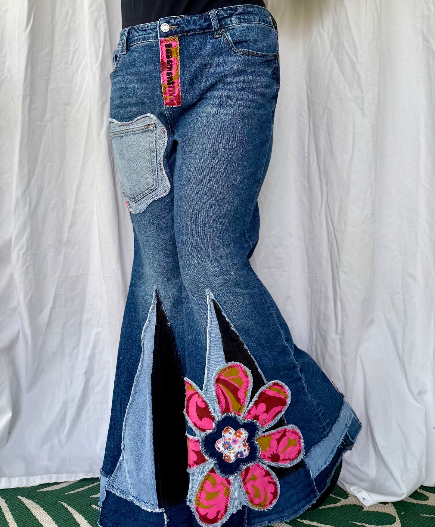 Retro Flower Power (size 20 long 33” inseam)